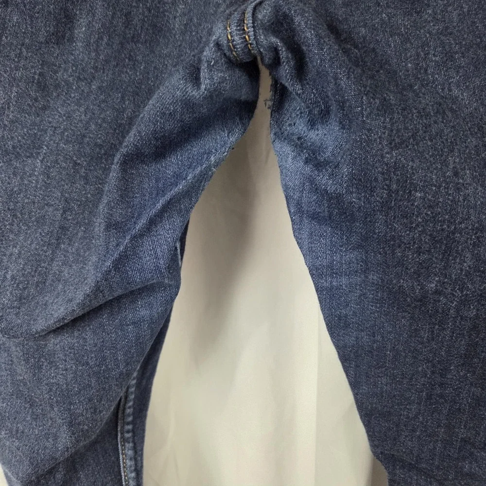 Hollister brand style